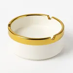 Cenicero de Cerámica Redondo con Filo Dorado 10 cm — foto 1