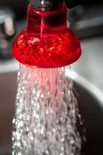Regadera para Fregadero Ahorradora de Agua Roja — foto 3